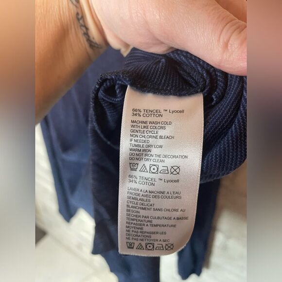 Tommy Bahama Men's Large Long Sleeve Blue Striped Polo Shirt Lyocell and Cotton - Picture 6 of 6